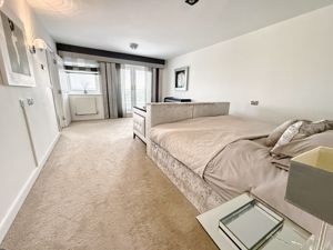 Photo 11- click for photo gallery